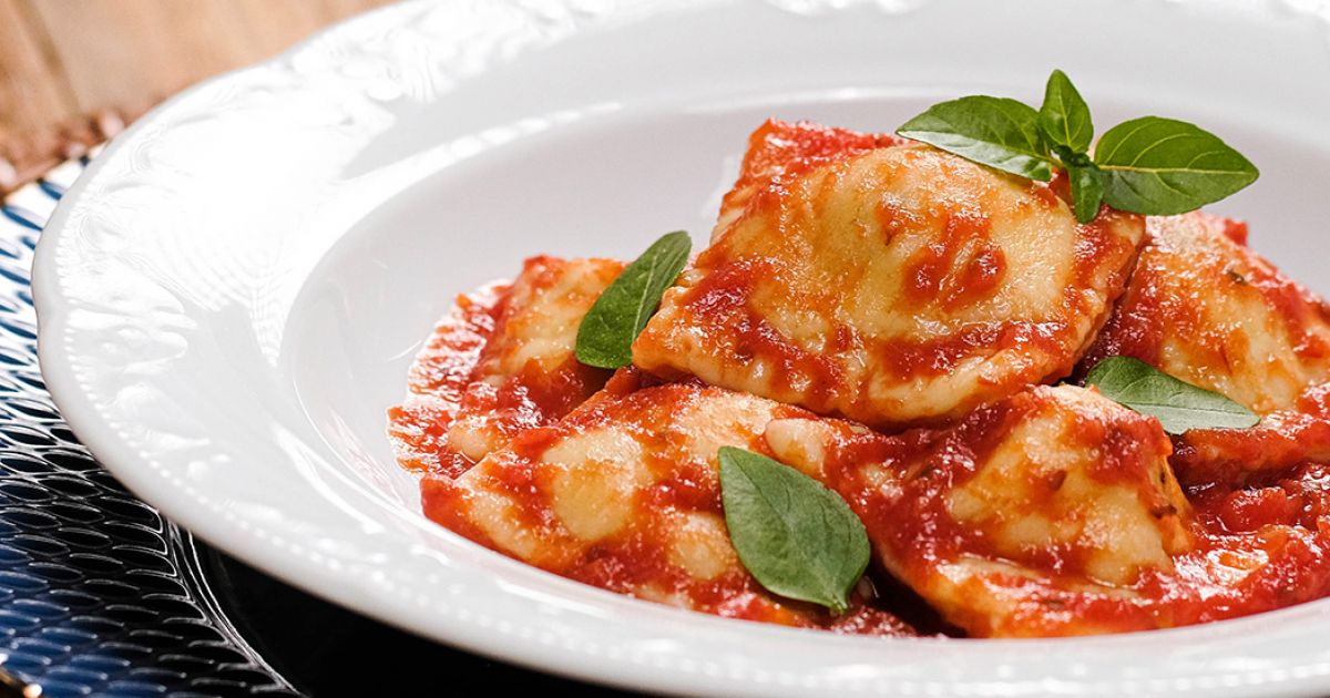 Preparando Ravióli de Ricota com Molho de Tomate: Uma Deliciosa Jornada Culinária